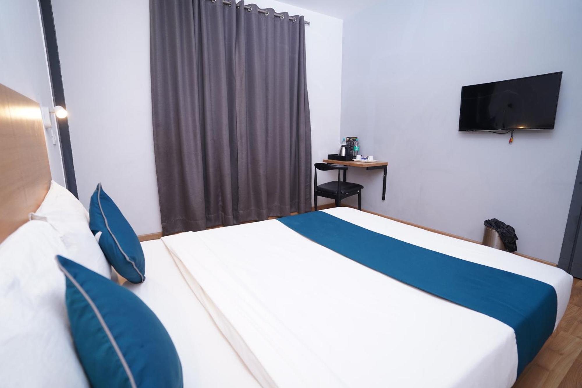 Hotel Mira Residency- Outer Ring Road, Paschim Vihar Delhi  Exterior foto