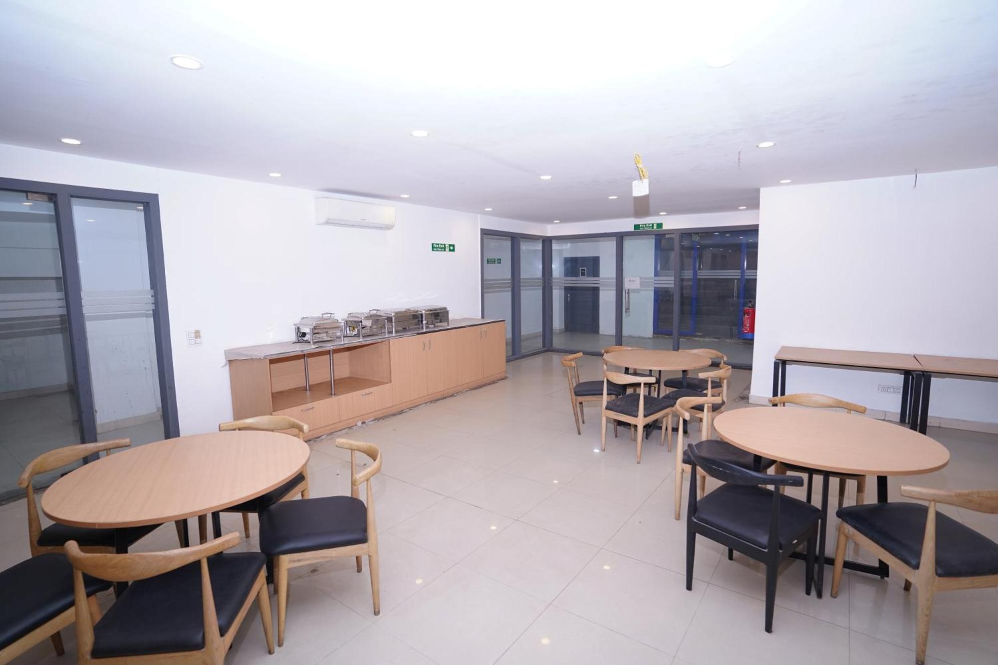 Hotel Mira Residency- Outer Ring Road, Paschim Vihar Delhi  Exterior foto
